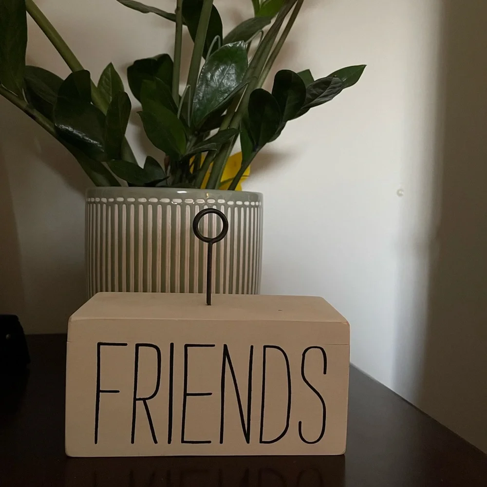 “FRIENDS” Farmhouse Picture/Memento Holder
